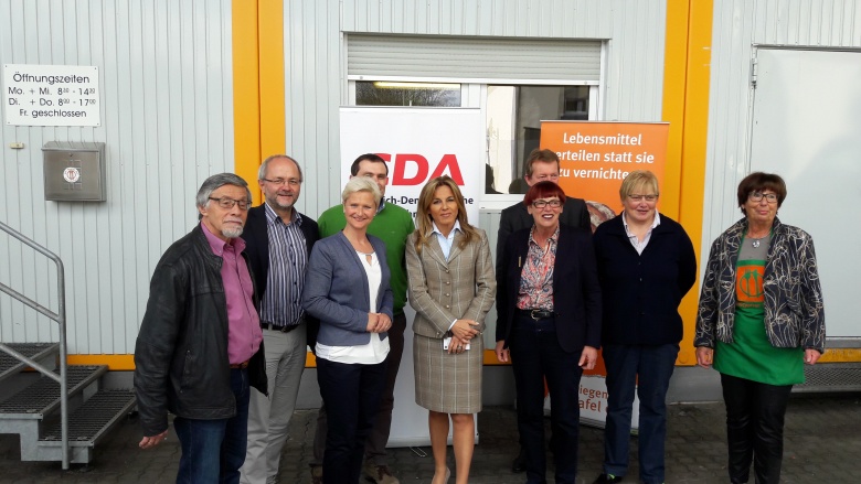 Bundestagsvizeprasidentin Michaela Noll Bei Der Siegener Tafel